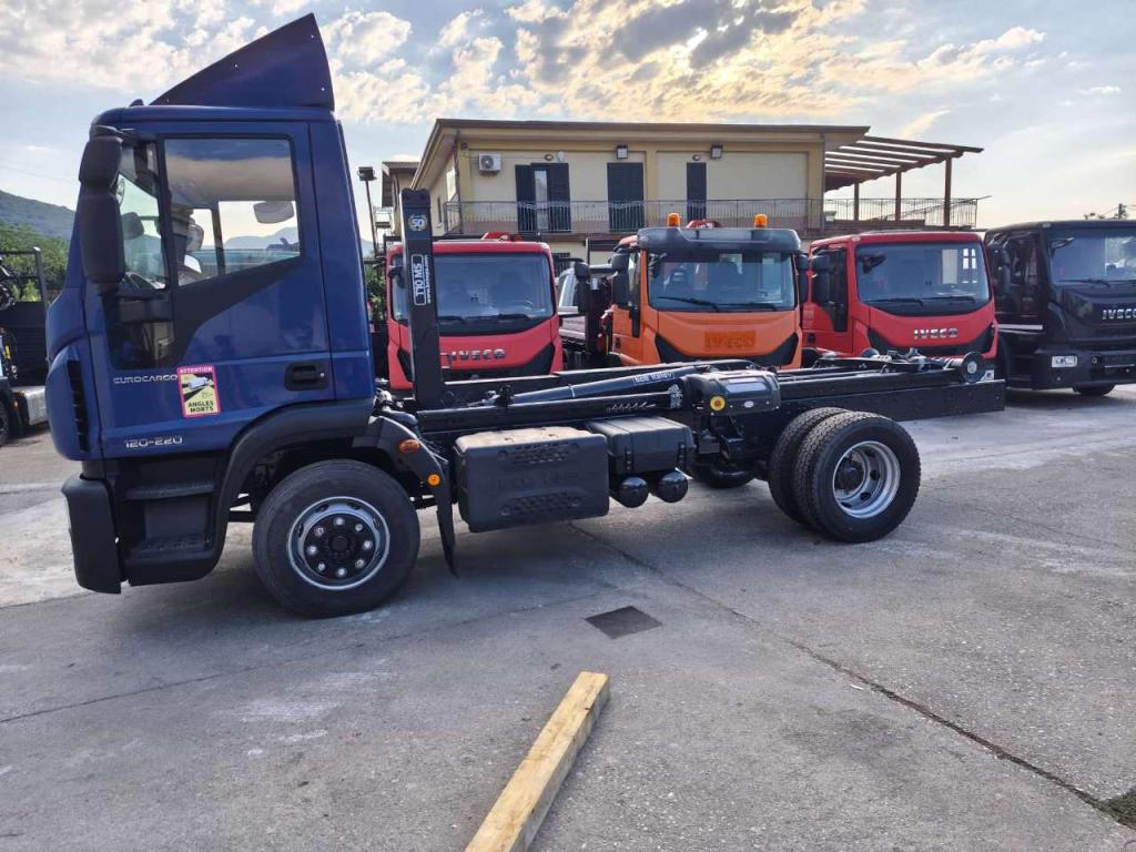 Iveco EUROCARGO CUBE 120-220 Photo 15