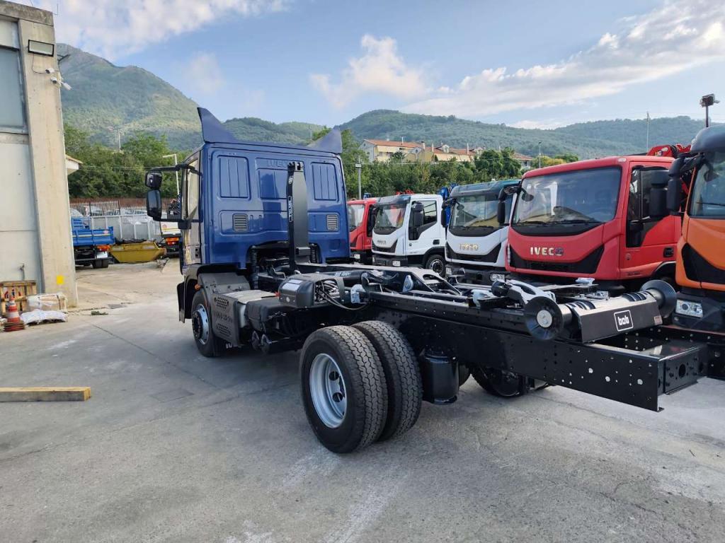 Iveco EUROCARGO CUBE 120-220 Photo 18