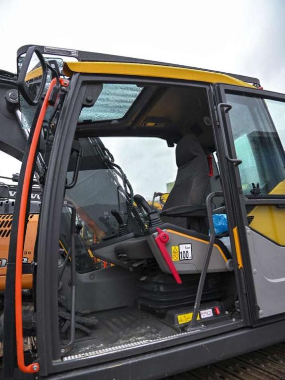 Volvo EC140EL Photo 19