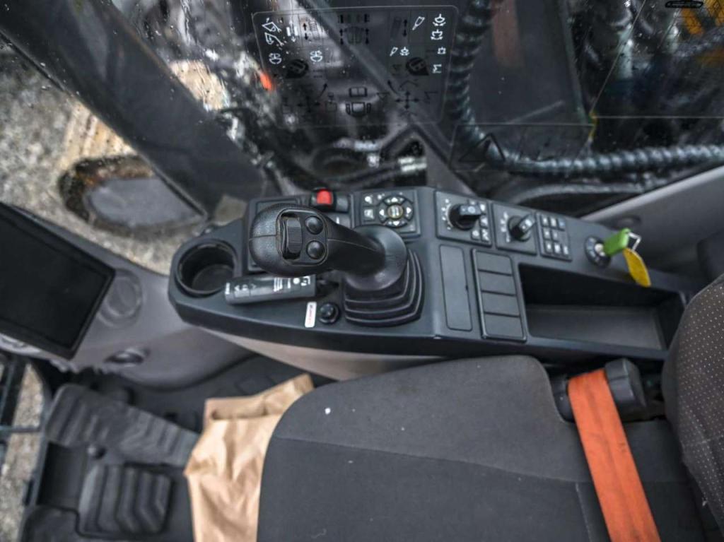 Volvo EC140EL Photo 21