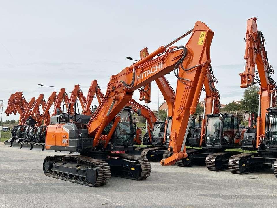 Hitachi ZX180LCN-7 Photo 19
