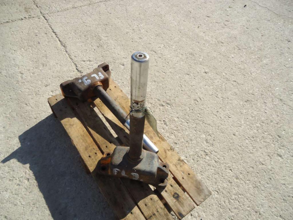 Idler wheel fork for Fiat Allis fl9 (supporto) Photo 2