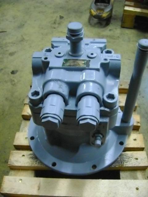 Turntable rotation motor for Hitachi ZX 240-3 Photo 2