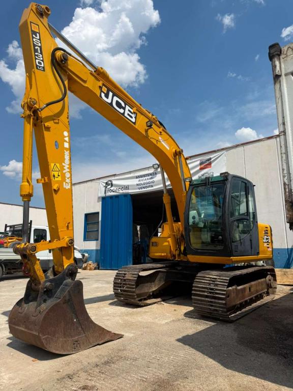 JCB JS 130 LC Photo 1