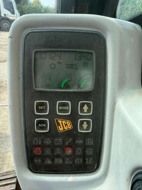 JCB JS 130 LC Photo 4