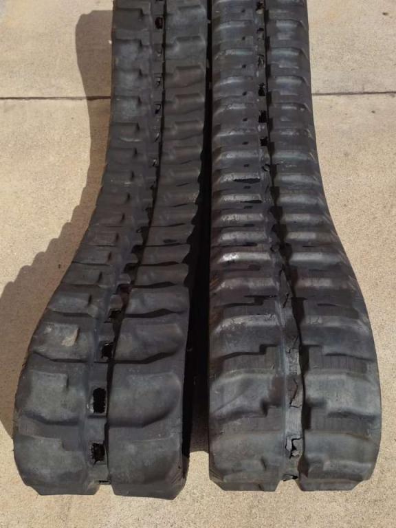 Rubber tracks Photo 1