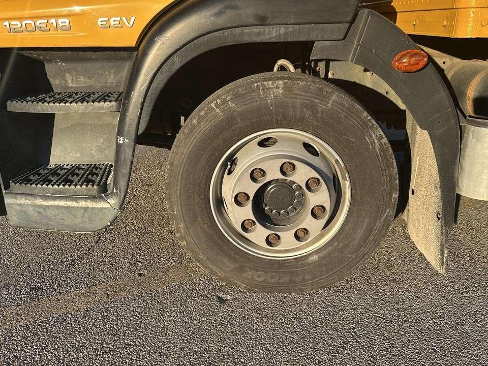 Iveco ML120E18 4x2 Photo 4