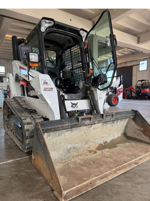 Bobcat T590 Photo 3