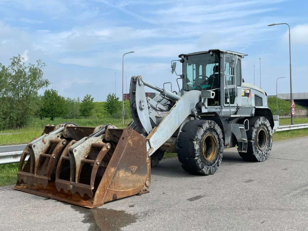 Caterpillar 930M Photo 2