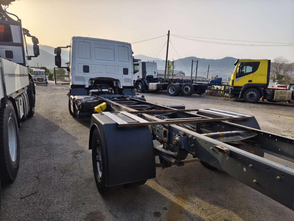 Iveco EUROCARGO 120-190L Photo 10
