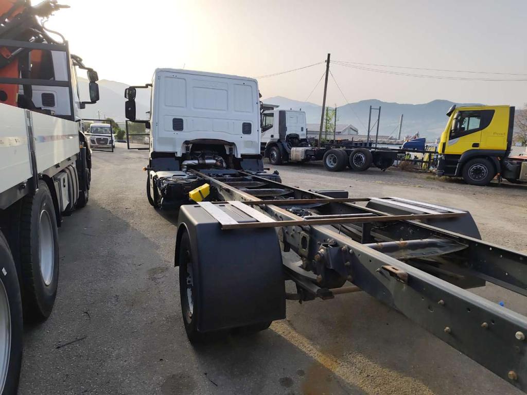 Iveco EUROCARGO 120-190L Photo 14