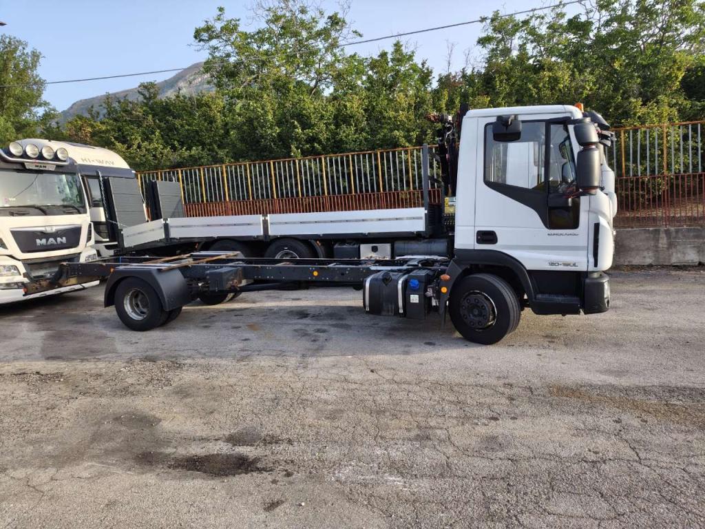 Iveco EUROCARGO 120-190L Photo 16
