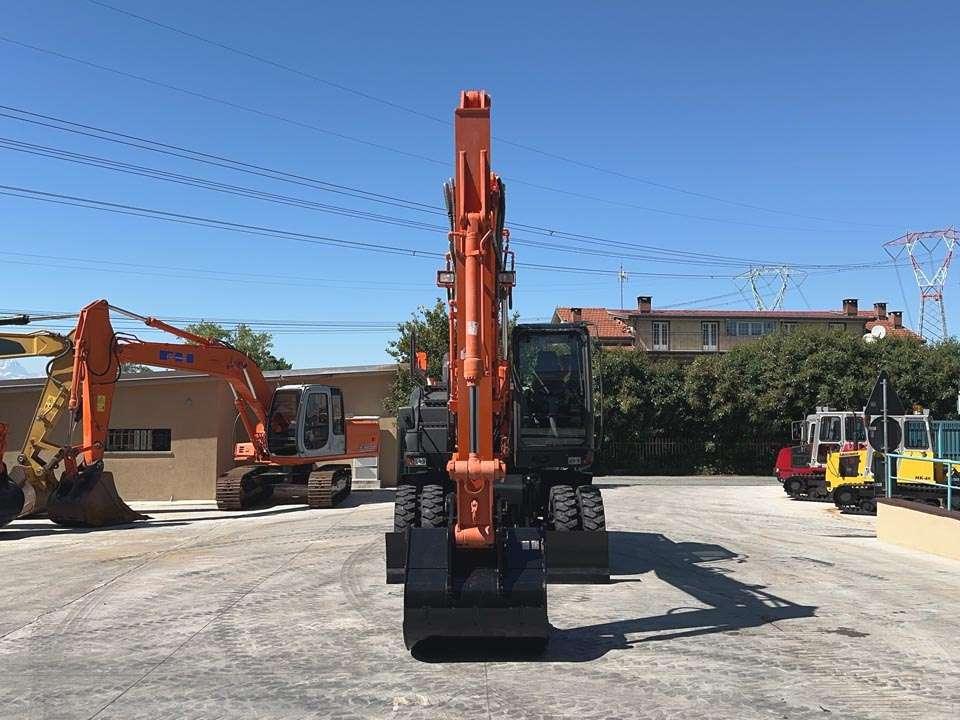Hitachi ZX170W-5B 4X4 Photo 23