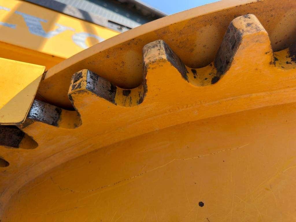 Volvo G946 - AWD Photo 13