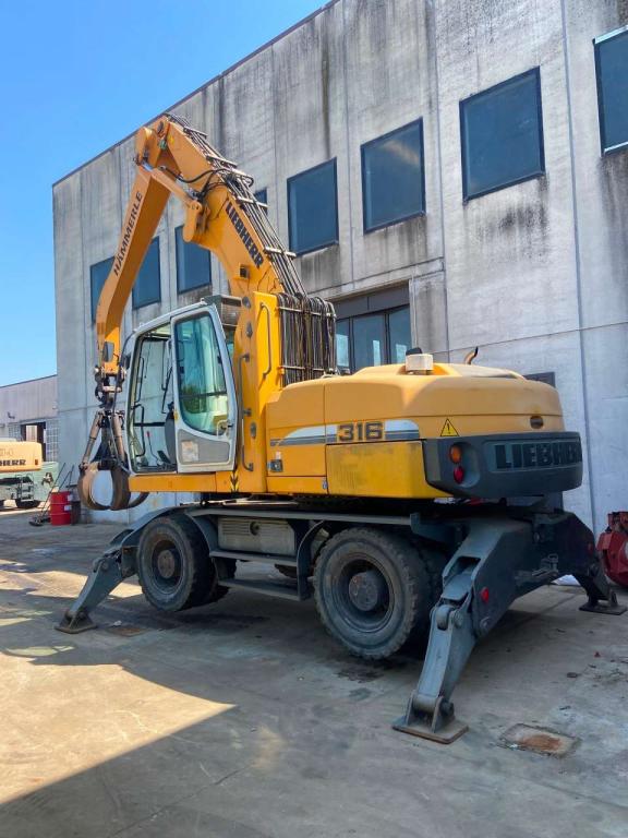 Liebherr A 316 Litronic Photo 1