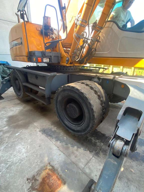 Liebherr A 316 Litronic Photo 10