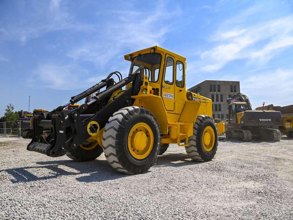 Volvo BM 4300 Photo 1