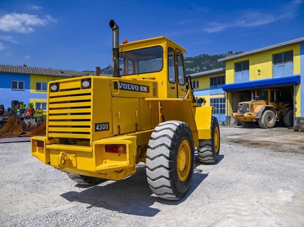 Volvo BM 4300 Photo 2
