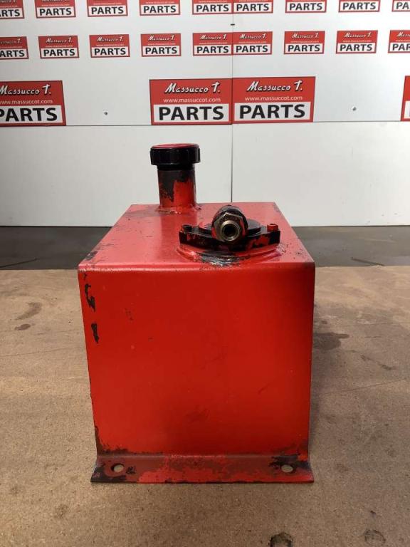 Oil tank for Silla 800 Photo 2