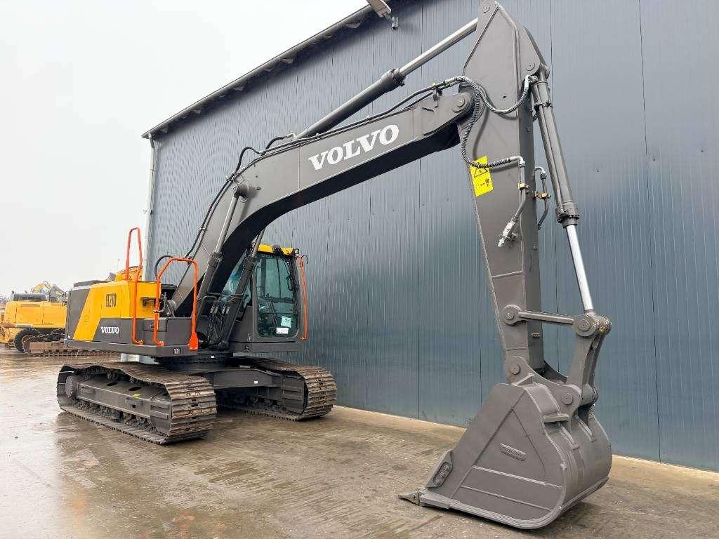 Volvo EC210 Photo 4