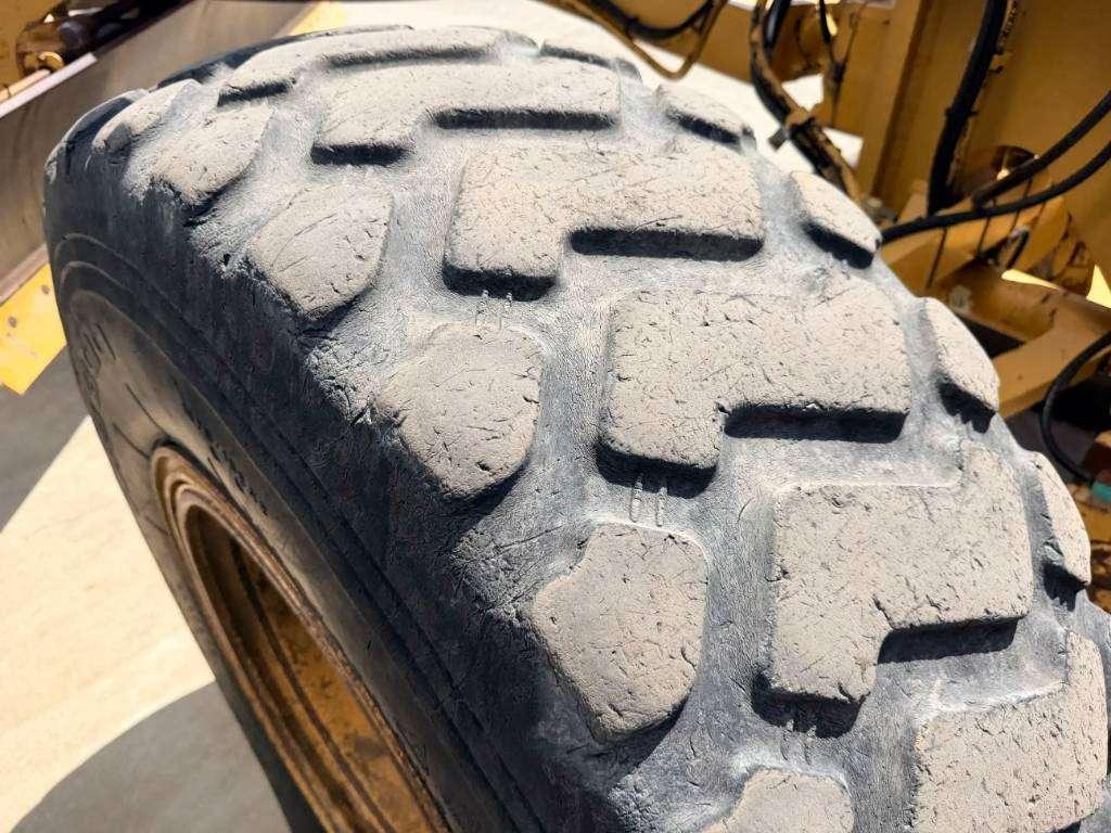 Caterpillar 140H II - CE Photo 28