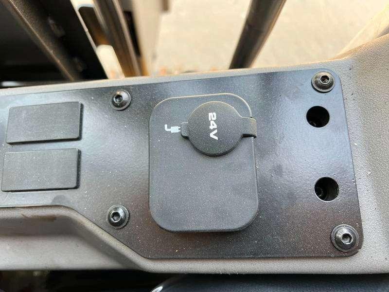 JCB 245 HDLR - New / Unused / 16 Meter Long Reach Photo 19