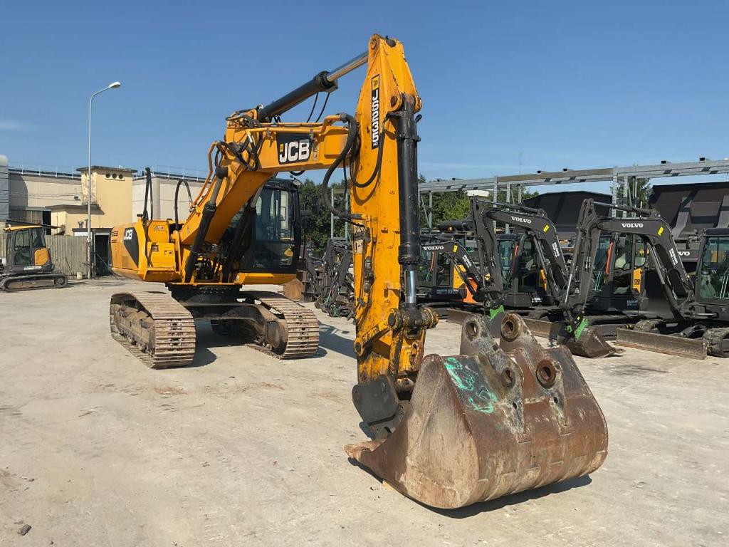 JCBHD JS235 Photo 3