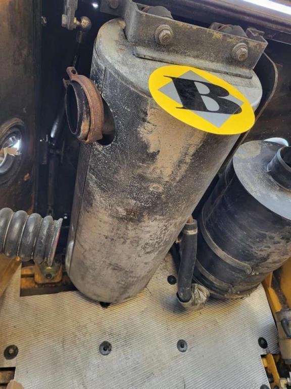 Volvo silencer 11110269 for Volvo L110E, L110F, L120E, L120F, L120G Photo 2