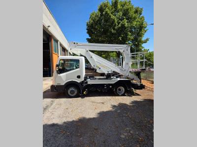 Palfinger P200A sold by Centro Elevatori Srl