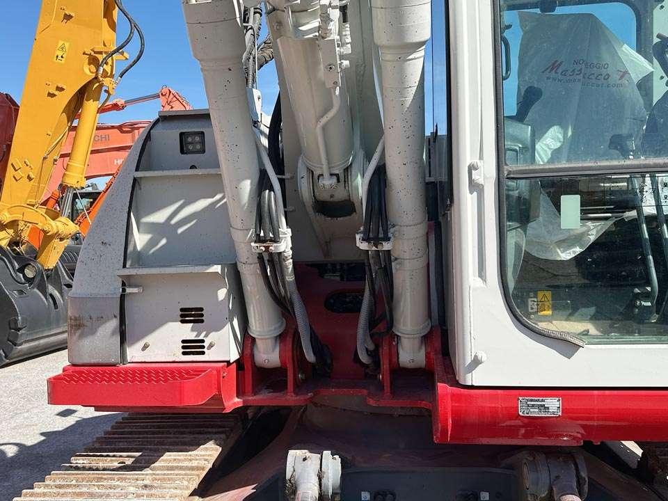 Takeuchi TB2150R Photo 8