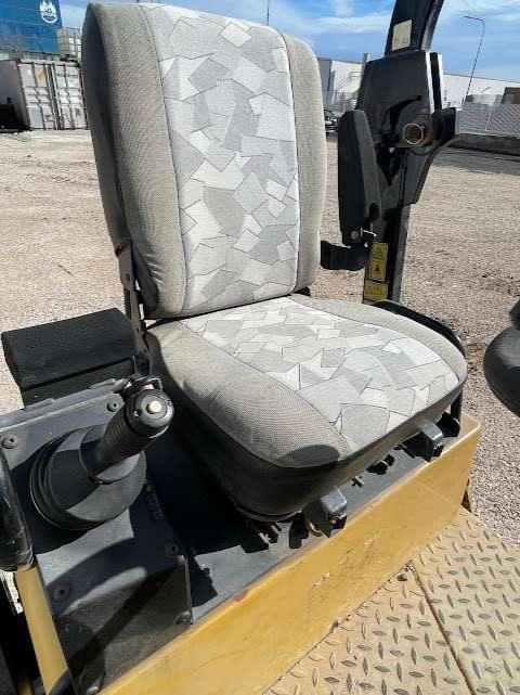 Caterpillar CB22 Photo 6