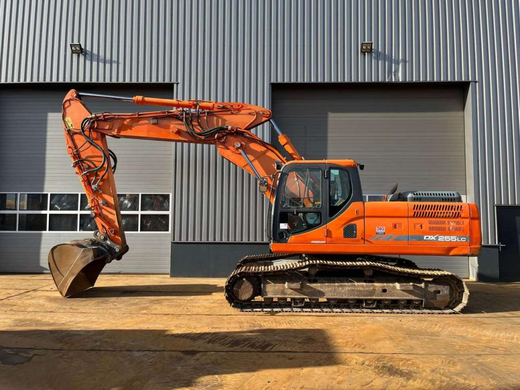 Doosan DX255LC-3 Photo 1