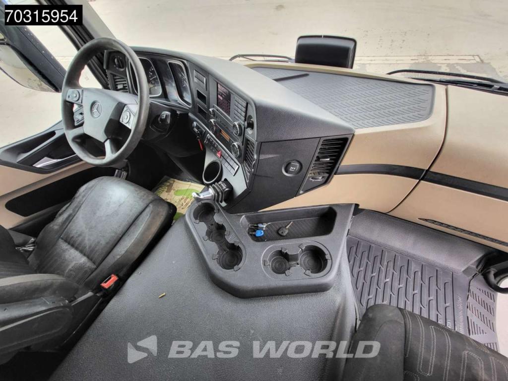 Mercedes-Benz Actros 1843 4X2 ClassicSpace Retarder Photo 17