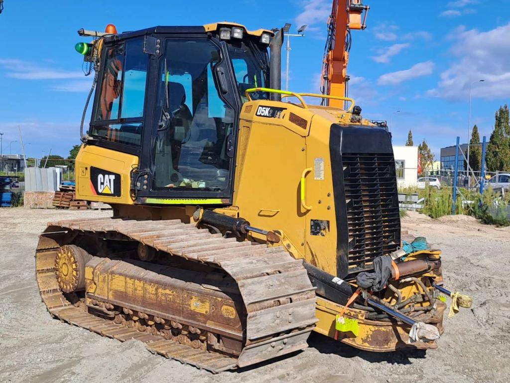Caterpillar D5K Photo 1
