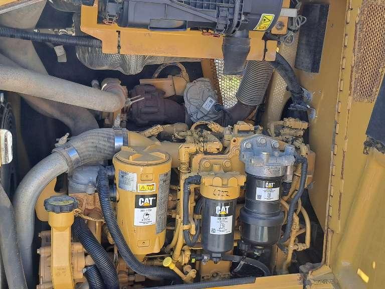 Caterpillar D5K Photo 13