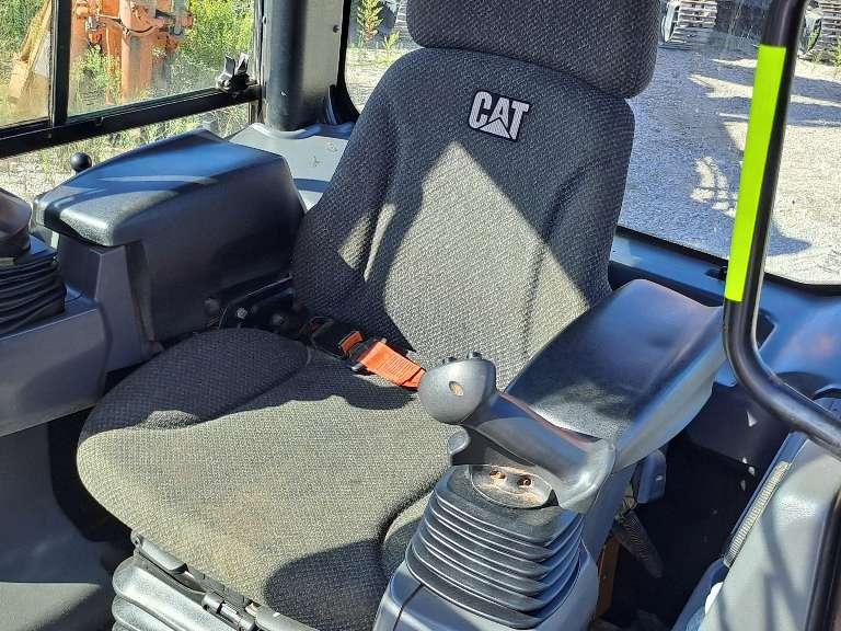 Caterpillar D5K Photo 14