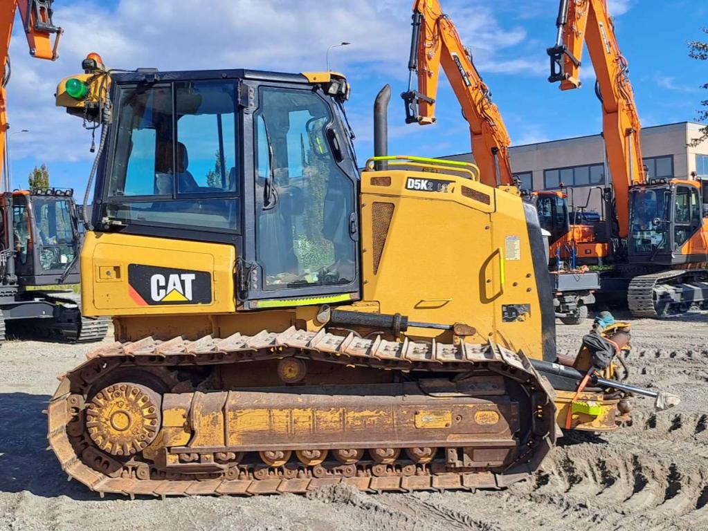 Caterpillar D5K Photo 2
