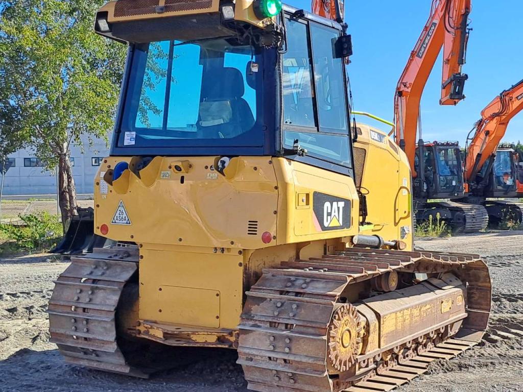 Caterpillar D5K Photo 3