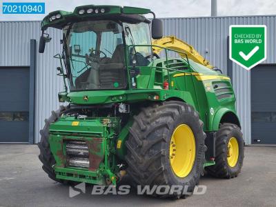 John Deere 8300 4X4 WITH JD 460 PLUS 8000 SERIES HEADER sold by BAS World B.V.