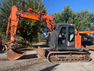 Hitachi ZX135US-5B Photo 1