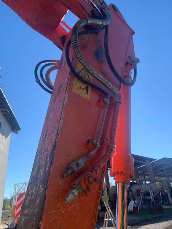 Hitachi ZX135US-5B Photo 6
