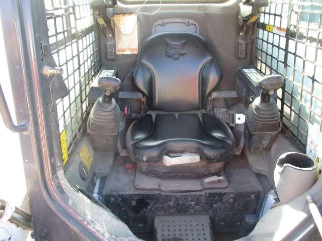 Bobcat T450 Photo 9