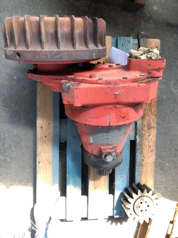 Swing drive for O&K (Orenstein & Koppel) RH12 Photo 1