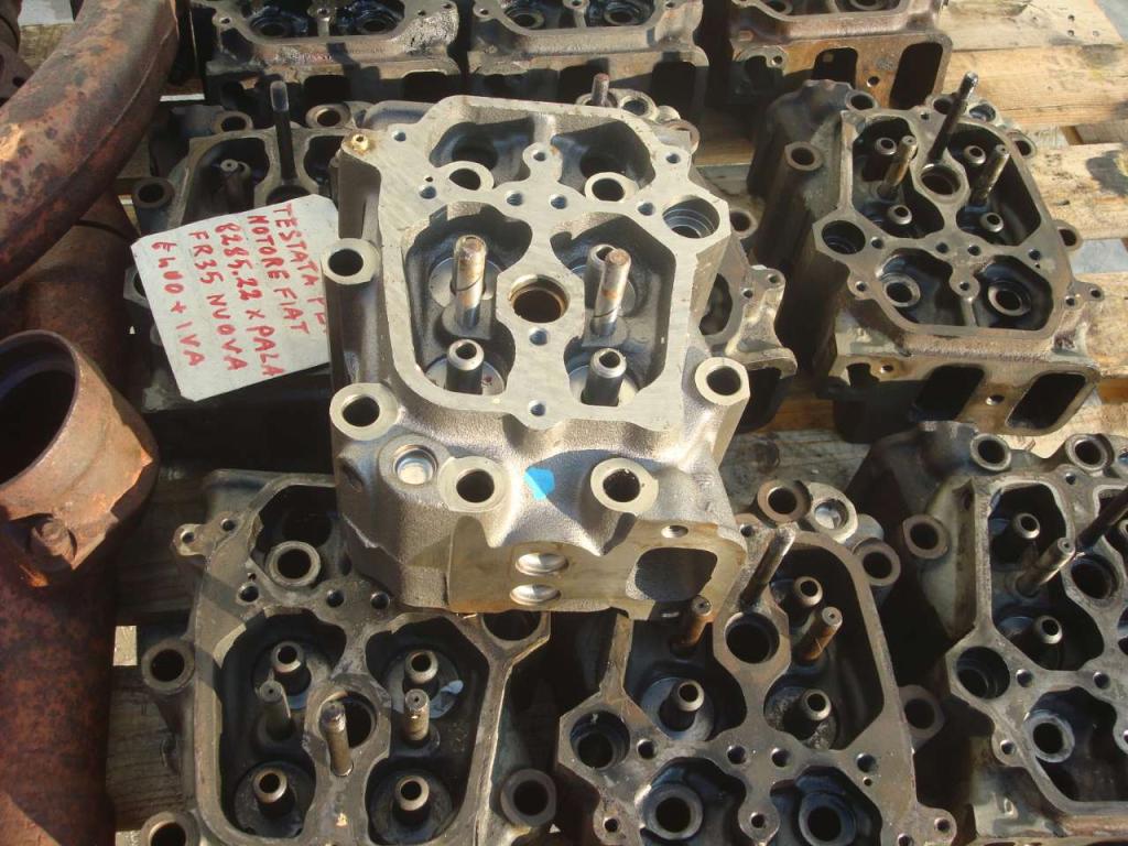Cylinder head for Fiat 8285.22 Photo 3