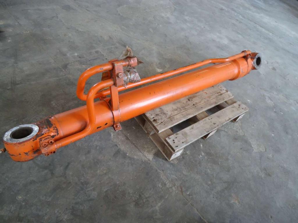 Penetration piston for Hitachi ZAXIS 210.3 - ZAXIS 240.3- REVISIONATO Photo 1