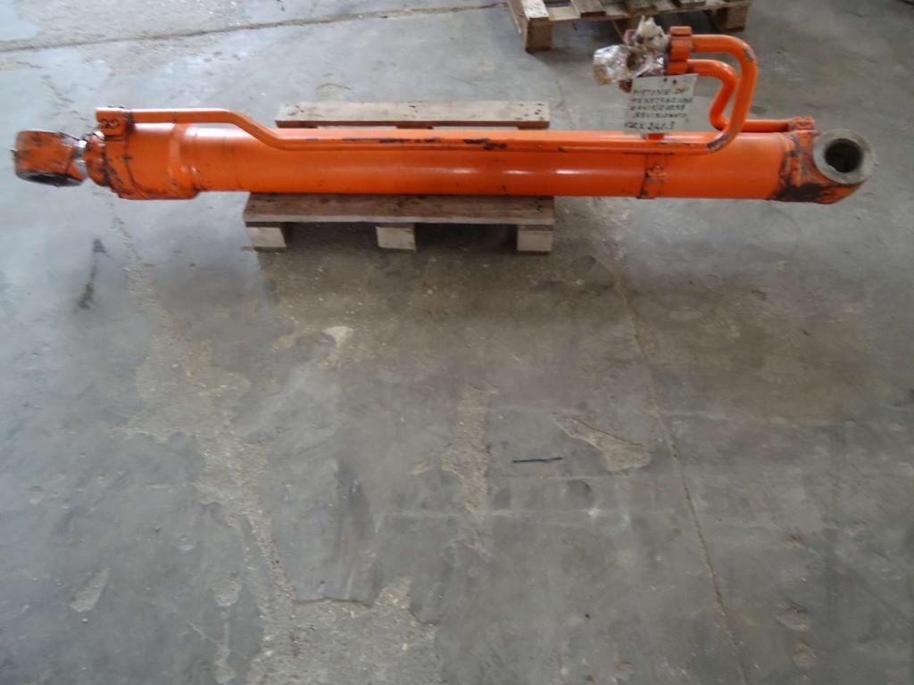 Penetration piston for Hitachi ZAXIS 210.3 - ZAXIS 240.3- REVISIONATO Photo 2