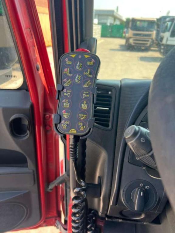 Iveco AT260SY SCARRABILE Photo 8