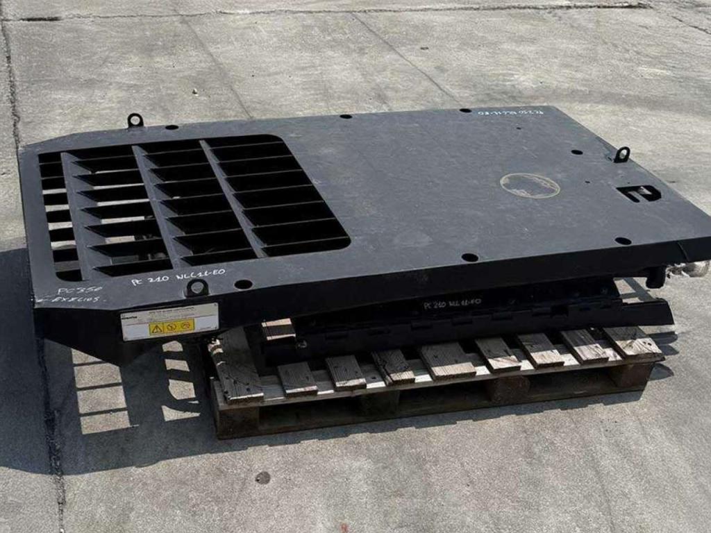 Grid for Komatsu PC210-11 Photo 1
