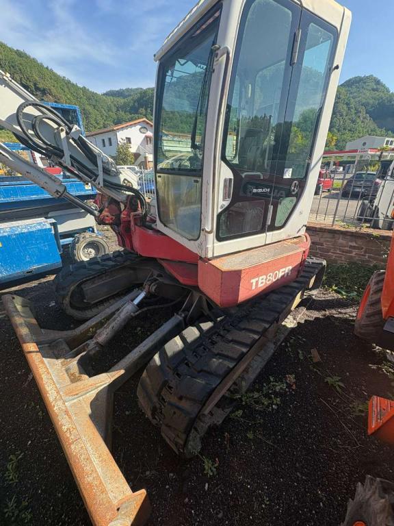 Takeuchi TB80FR Photo 5