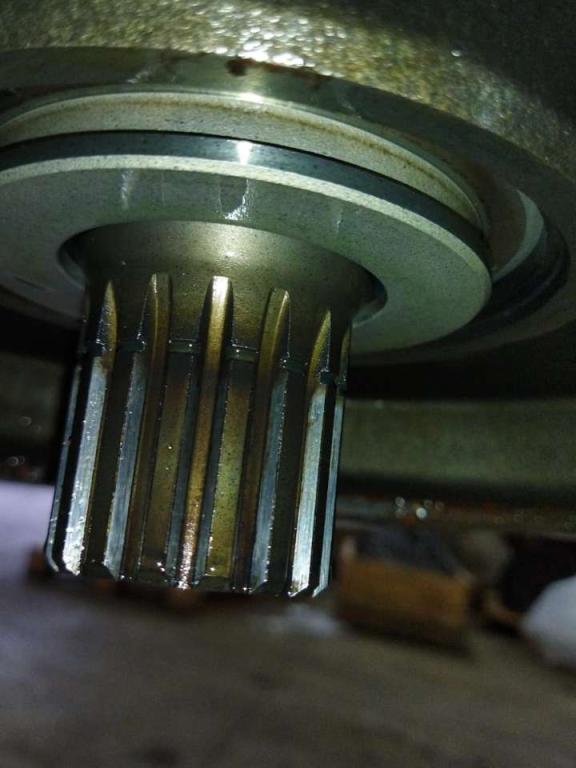 Turntable rotation motor for JCB JS 330 Photo 4